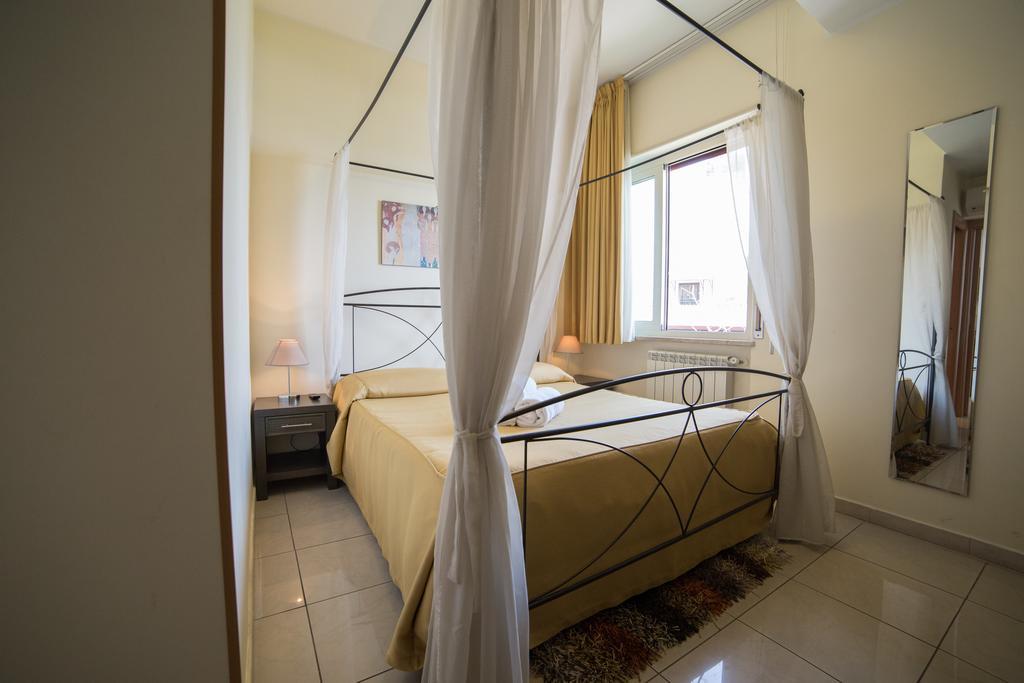 La Terrazza Bed and Breakfast Aci Castello Buitenkant foto