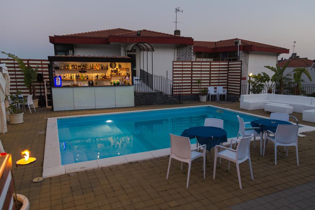 La Terrazza Bed and Breakfast Aci Castello Buitenkant foto